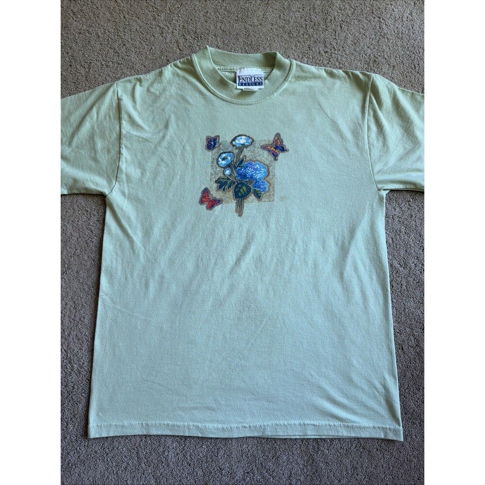 Endless Deigns Butterfly Flower Bouquet Graphic Green Medium Shirt